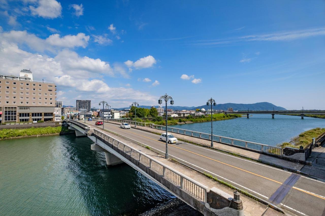 延岡ロイヤルホテル 延岡市 エクステリア 写真